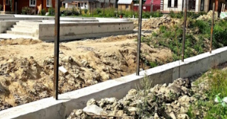Фундамент под забор заказать в Черняховске - заливка фундамента для забора | от 1587 за п.м.